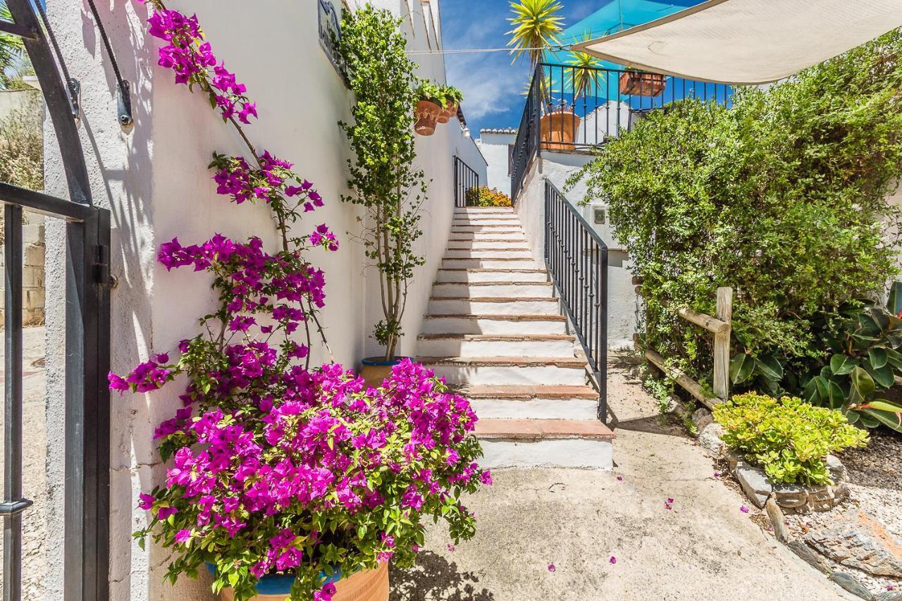 Casa Mundo - 16Th Century Traditional White Village House With Pool Pinos del Valle المظهر الخارجي الصورة