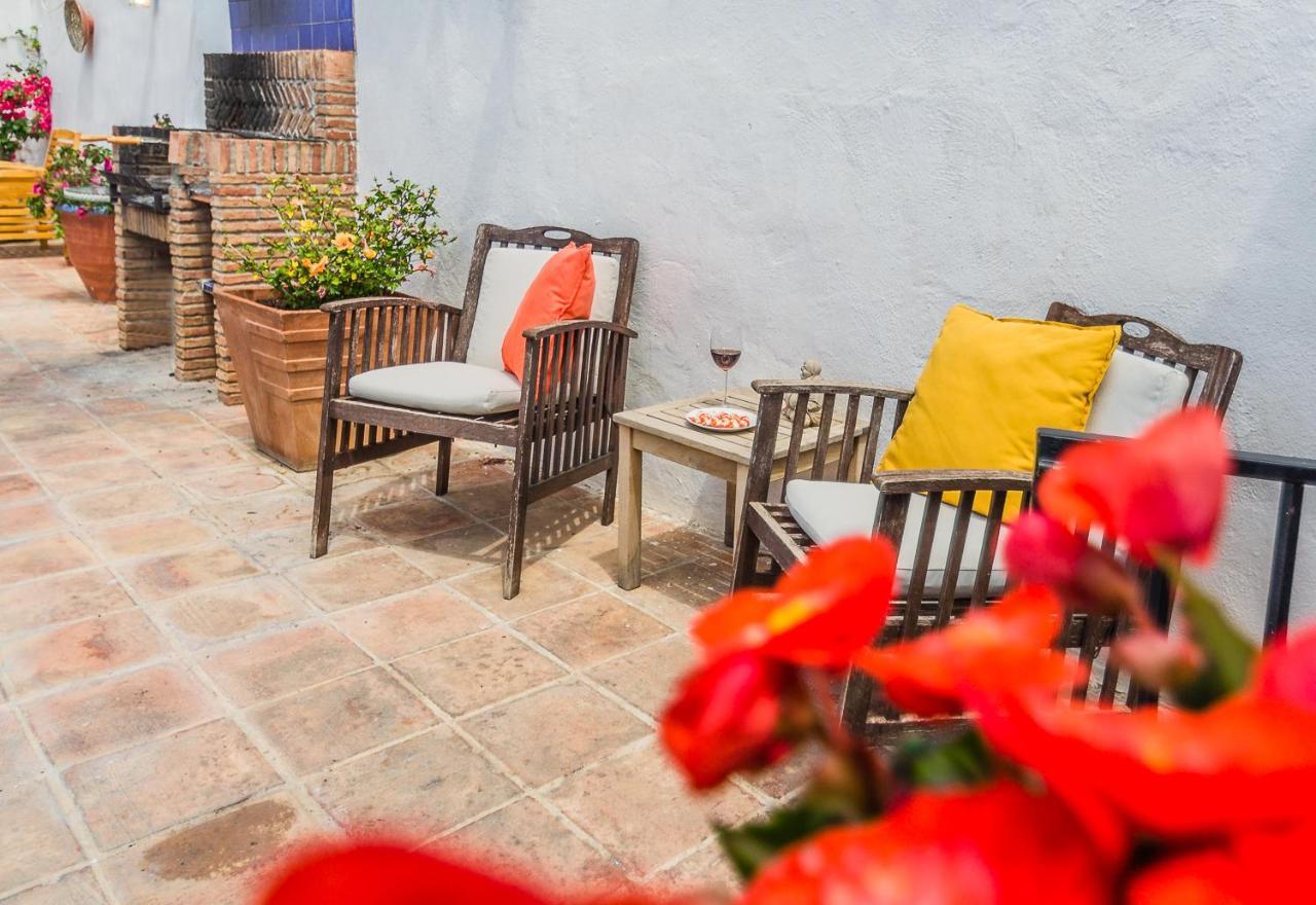 Casa Mundo - 16Th Century Traditional White Village House With Pool Pinos del Valle المظهر الخارجي الصورة