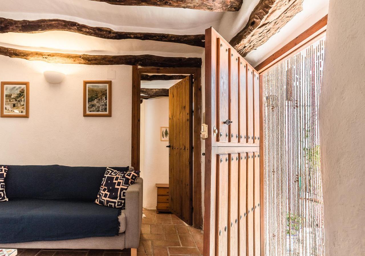Casa Mundo - 16Th Century Traditional White Village House With Pool Pinos del Valle المظهر الخارجي الصورة