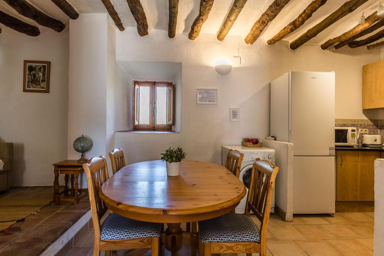 Casa Mundo - 16Th Century Traditional White Village House With Pool Pinos del Valle المظهر الخارجي الصورة