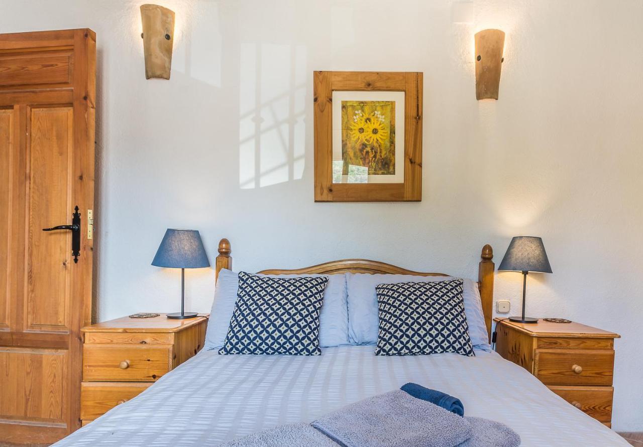 Casa Mundo - 16Th Century Traditional White Village House With Pool Pinos del Valle المظهر الخارجي الصورة